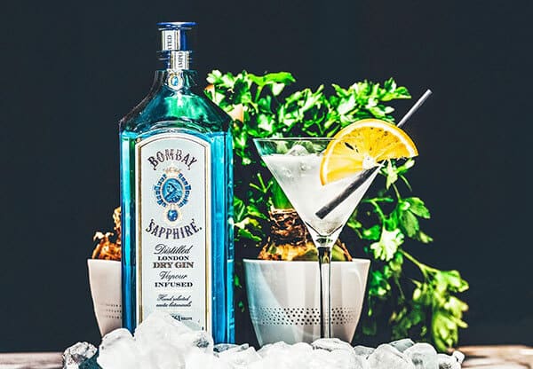 Rượu BomBay pha coctail